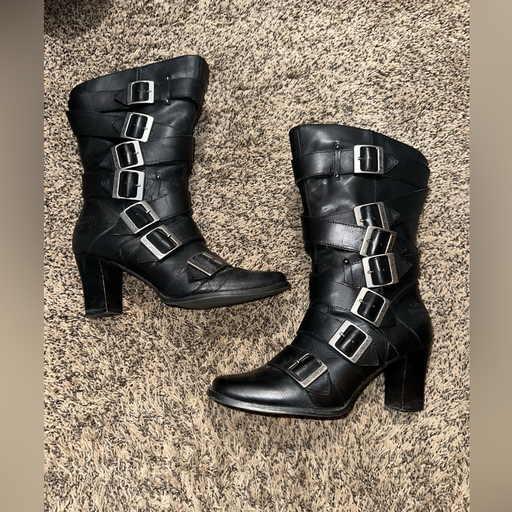 Selling because I don’t wear heels anymore 
Sexy boot for date night